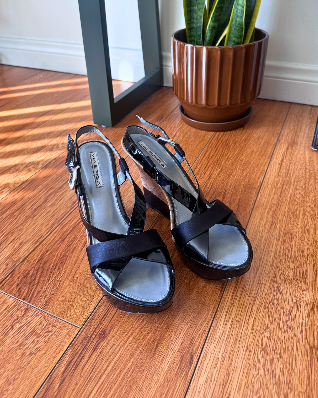 Vintage Via Spiga Black Patent Cork Wedge Sandals – Size 9