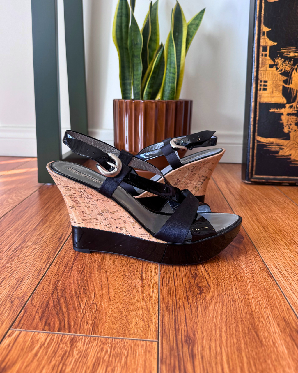 Vintage Via Spiga Black Patent Cork Wedge Sandals – Size 9