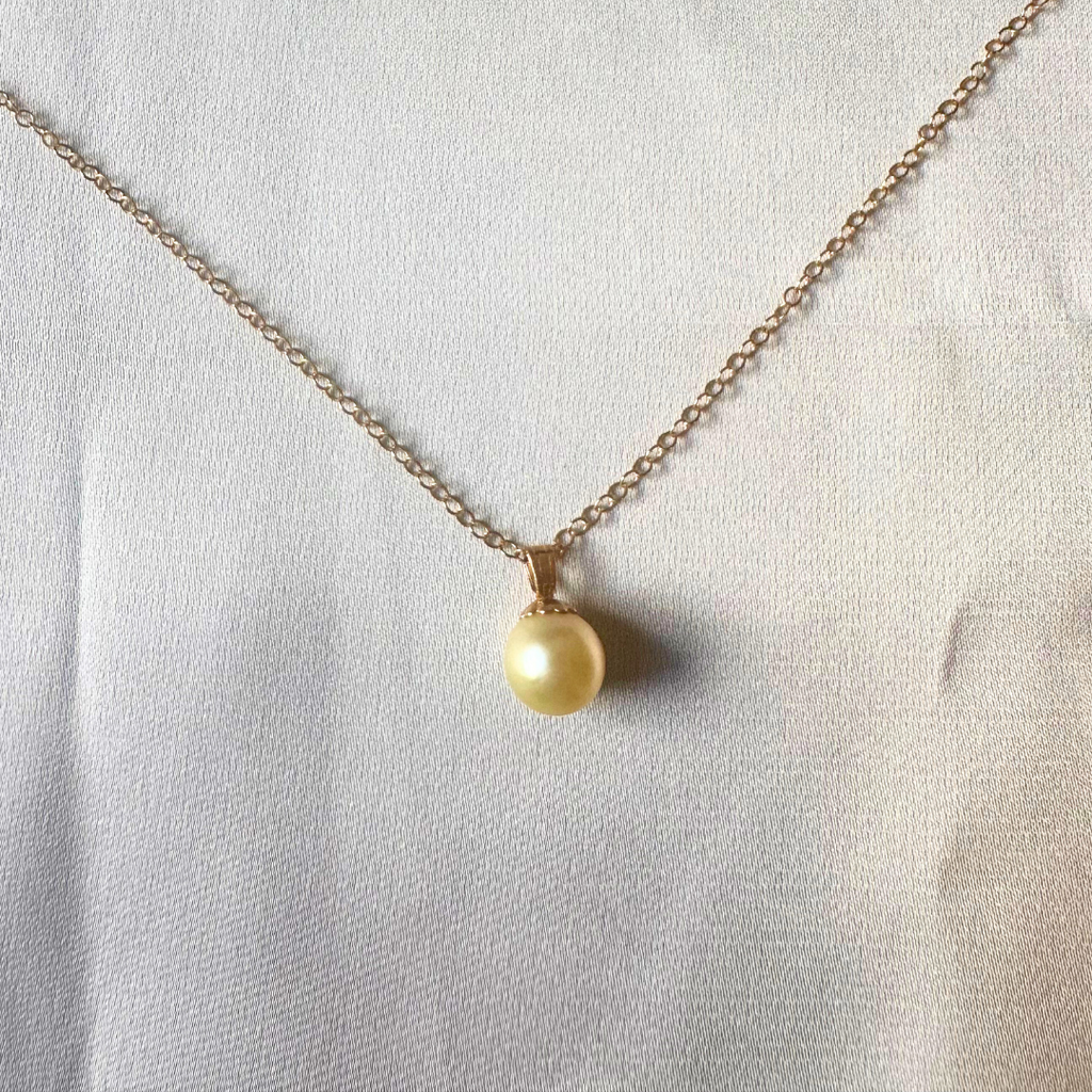 14k Gold & Natural Pearl Charm